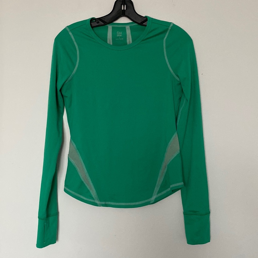 Gilly Hicks women’s green sport top